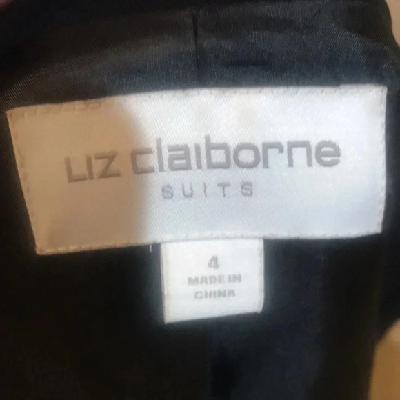 Liz Claiborne Women's 3 Button Black Blazer-Size 4 - Picture 8 of 9